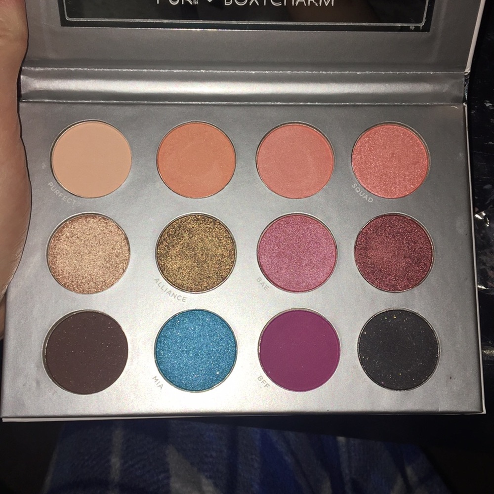 eyeshadow pallet